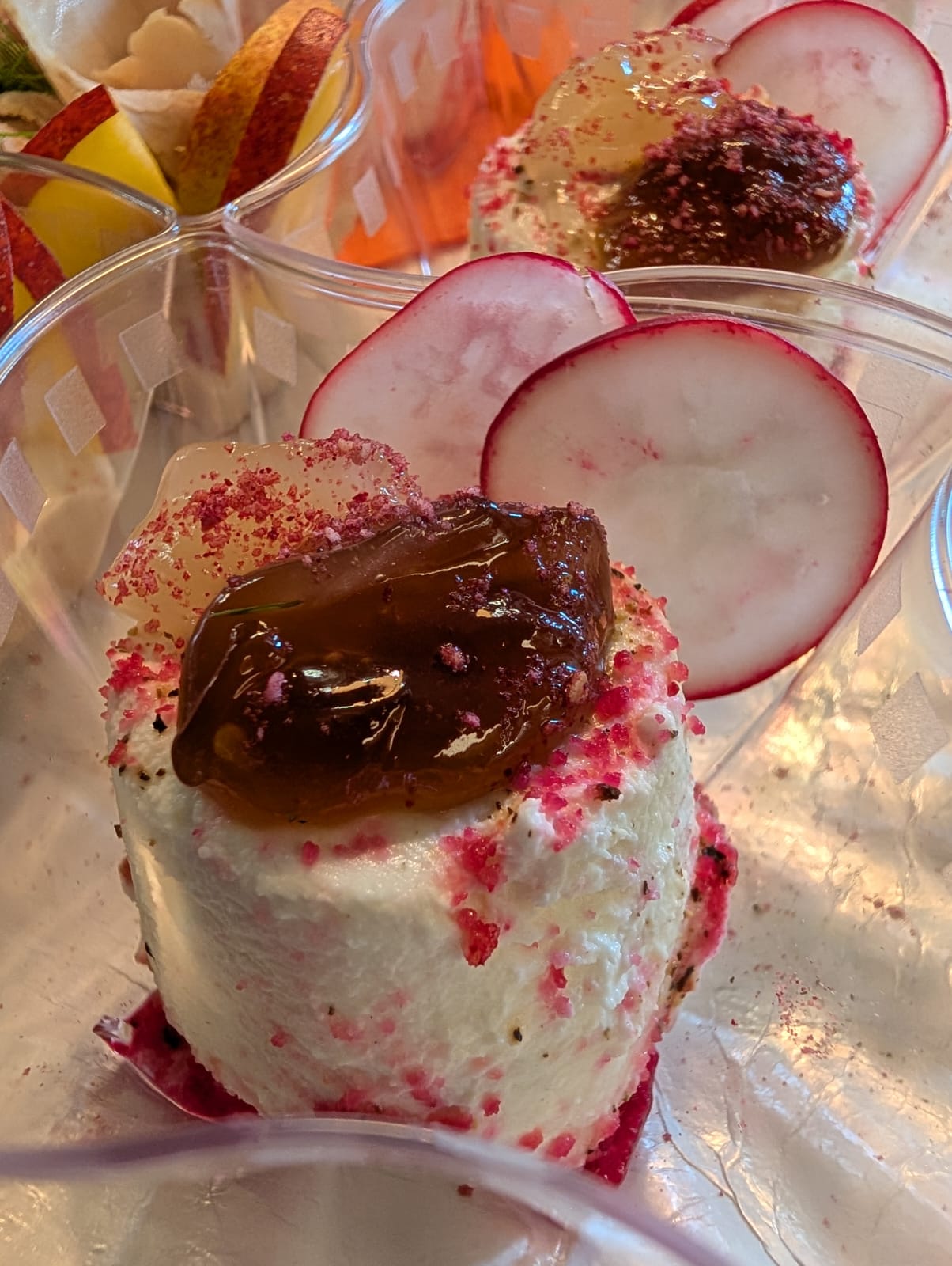 Tomini con marmellata di birra e scura